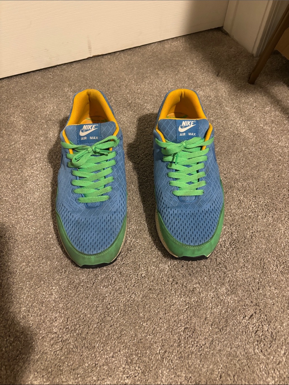 Nike Blue and Green Men's Athletic Sneakers with Yellow Lining